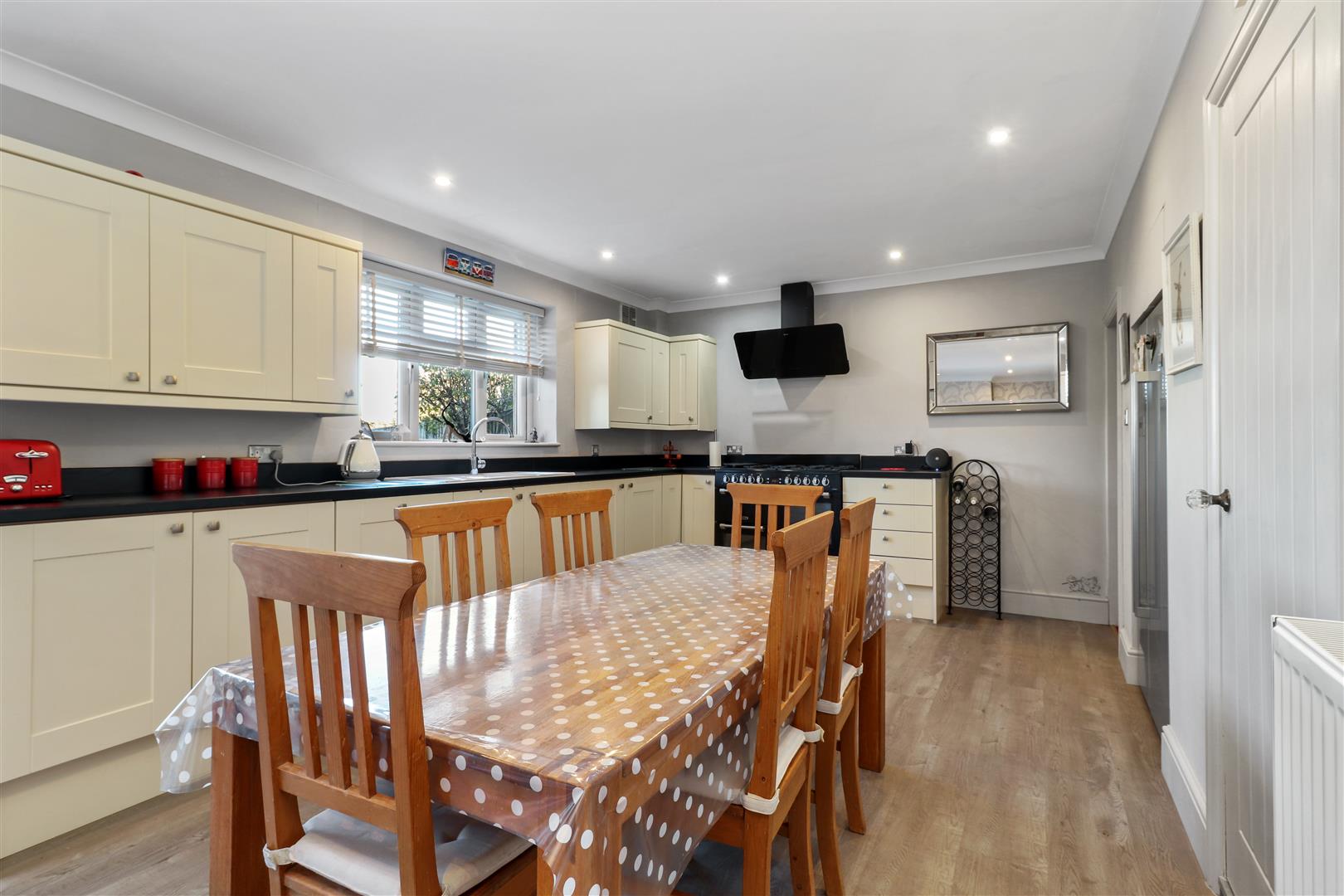 Property Details for Kings Drive Eastbourne East Sussex BN21 2PB